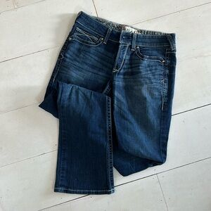 R.E.A.L Ariat
